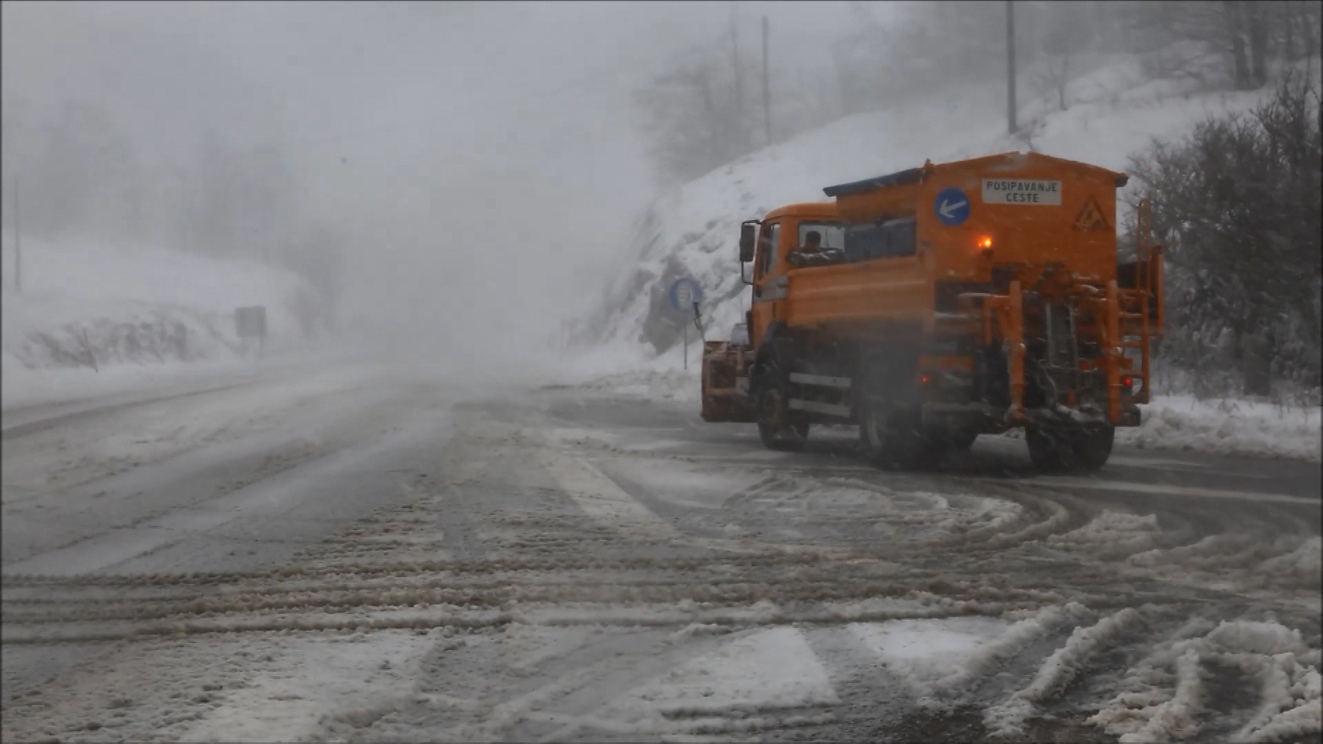 ZG-SNIJEG PKG-MAD-1(20171113-135809869).Still004