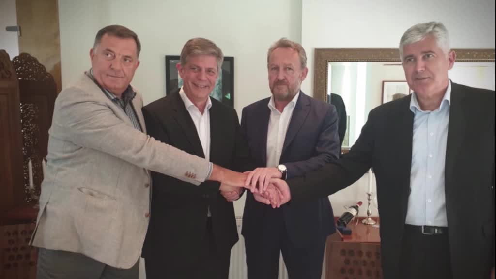 Stisak ruke koji otvara novi labirint na bh. političkoj sceni - N1