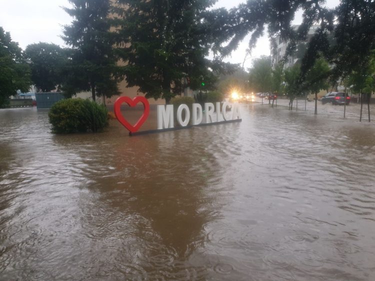 Poplave u Modriči
