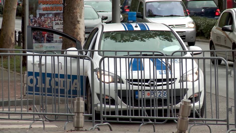Policija u Crnoj Gori i dalje intenzivno traga za osumnjičenim za ubistvo brata i sestre