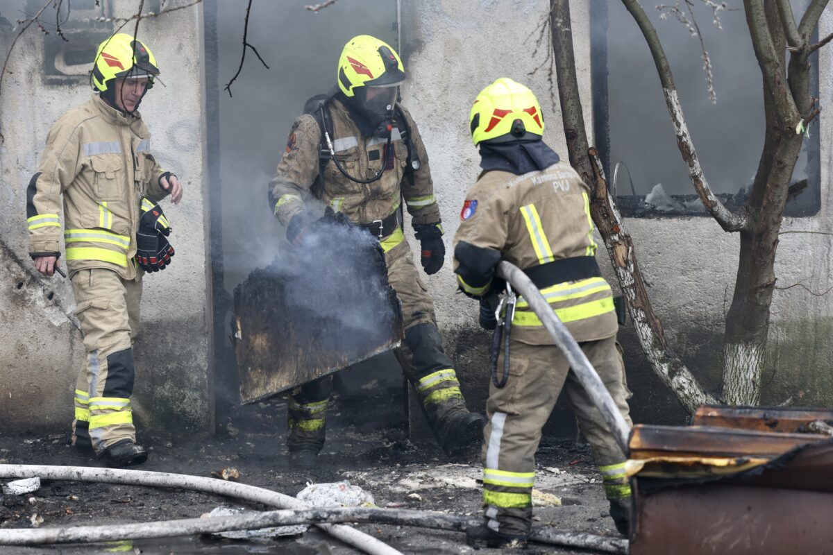 N1 na mjestu požara: Gorjela baraka u blizini škole (FOTO/VIDEO)