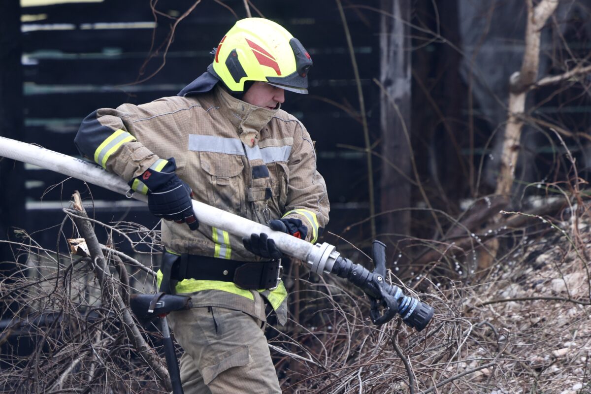 Požar u Sarajevu: Gorio dio kuće u naselju Buća Potok
