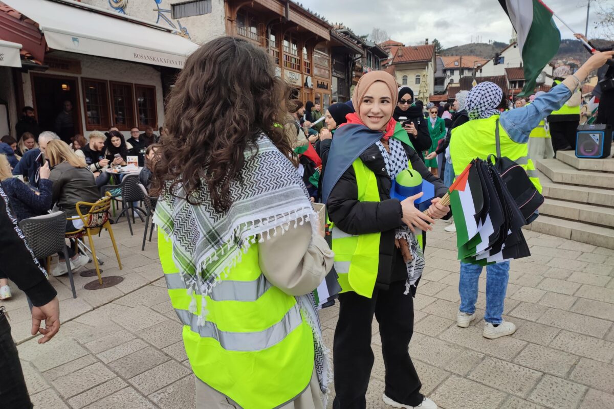 "Palestina Nisi Sama, Bosna Je Uvijek Sa Vama": Održana Protestna ...