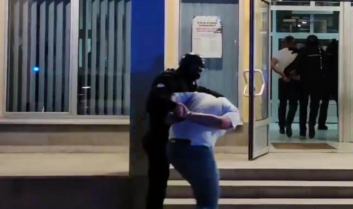 Đorđe Ždrale i Zoran Šljivić sprovedeni u Tužilaštvo u Istočnom Sarajevu (VIDEO)