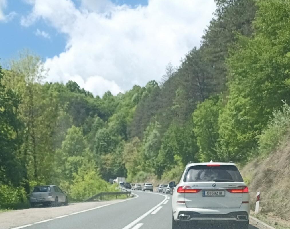 Saobraćajna nesreća na putu Bihać-Cazin: Poginuo motociklista