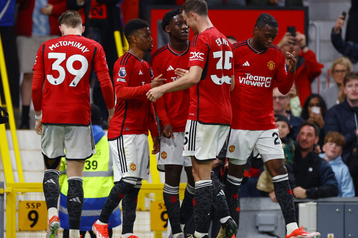 Konačno radost za United, Svrake pale na Old Traffordu