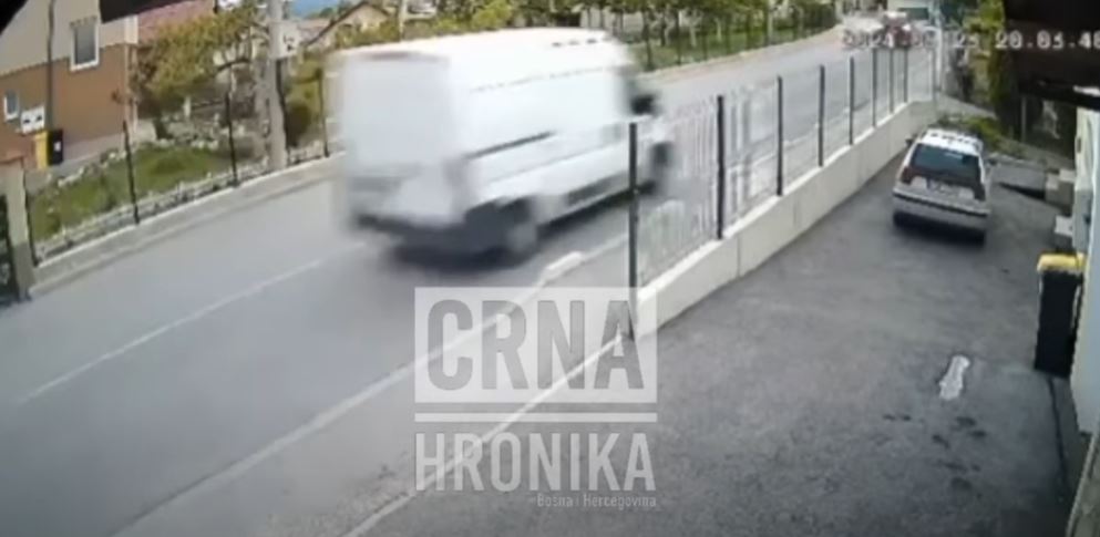 Sarajevo: Pijan vozilom udario u drugi automobil koji je od jačine udara skrenuo i oborio trudnicu