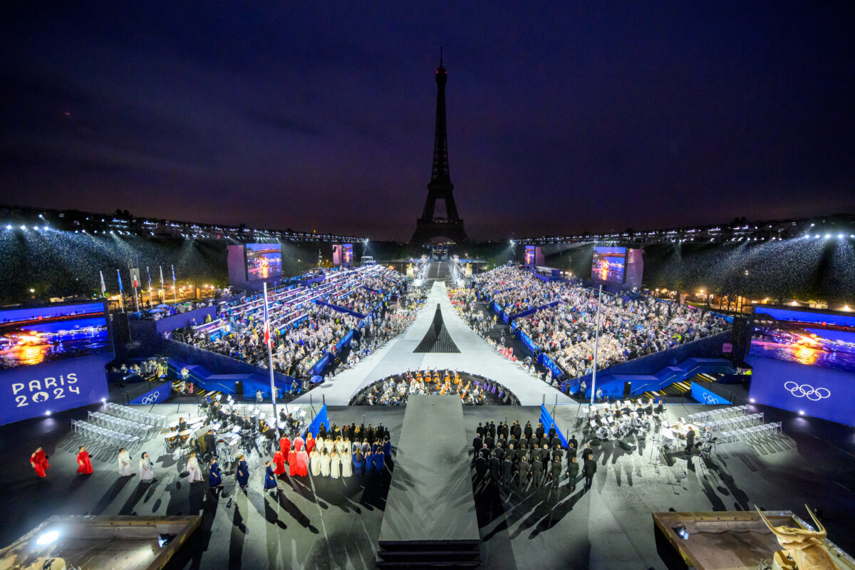 Fenomenalnom ceremonijom na rijeci Seni otvorene 33. ljetne Olimpijske igre u Parizu (FOTO) Fenomenalnom ceremonijom na rijeci Seni otvorene 33. ljetne Olimpijske igre u Parizu (FOTO)