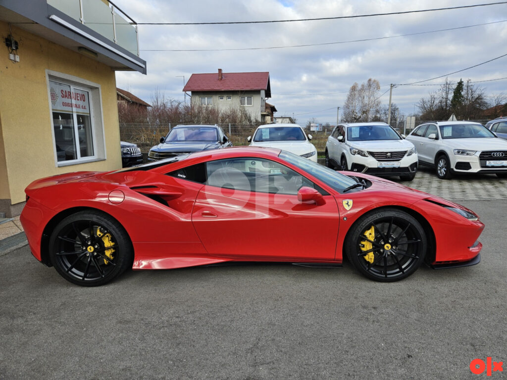 Ferrari F8