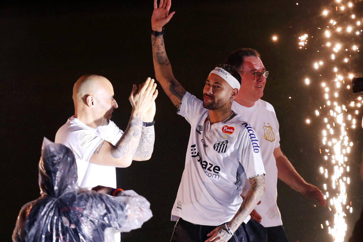 Ima se može se: Neymar na trening Santosa dolazi helikopterom (VIDEO)